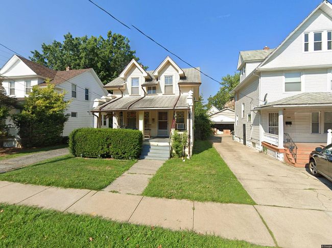 Photo of 1286 Beach Ave
