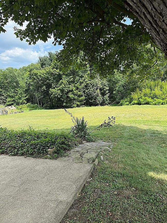 Photo of 266 Dutch Ln, Hermitage, PA