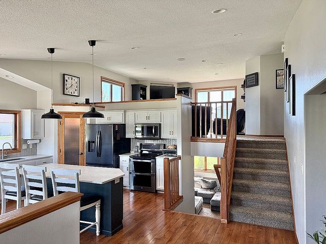 Additional photo 3 of property located at 1809 Pentland St