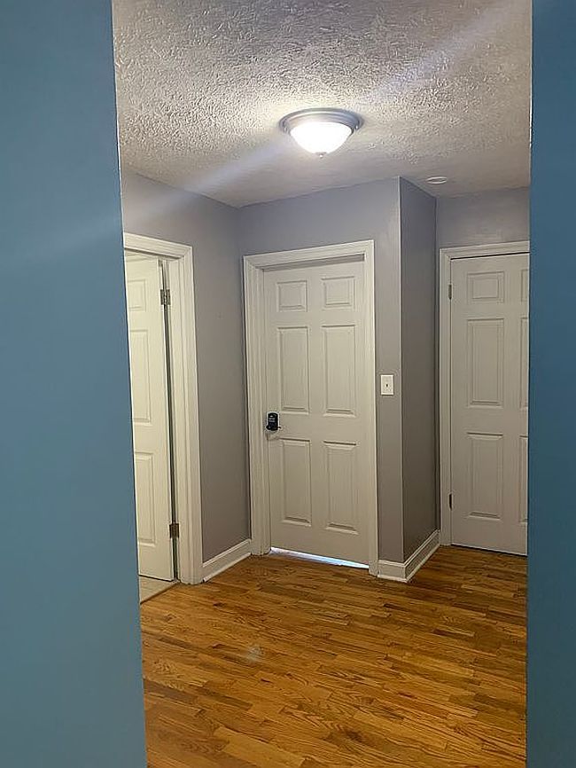 Image of 2142 Main St