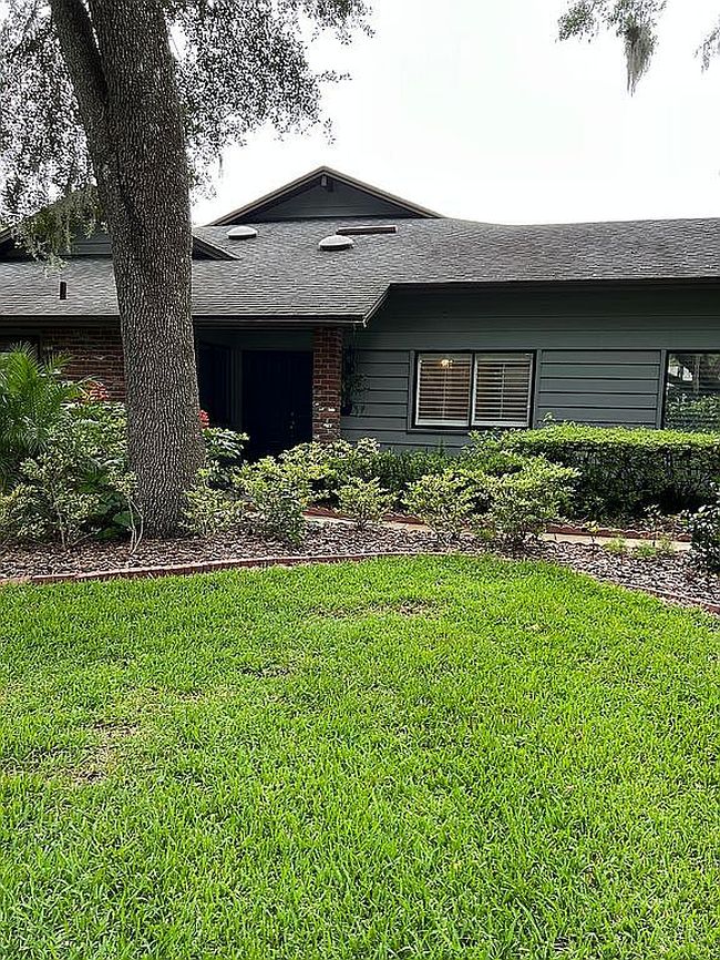 Photo of 940 Village Green Rd, Deland, FL