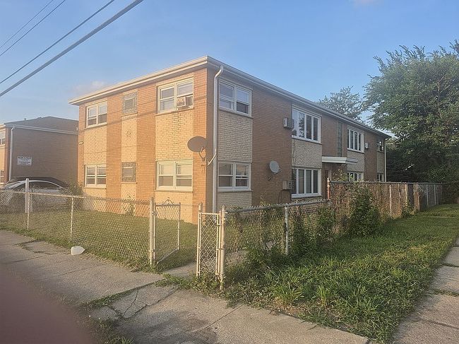 Photo of 7539 S Roberts Rd, Bridgeview, IL