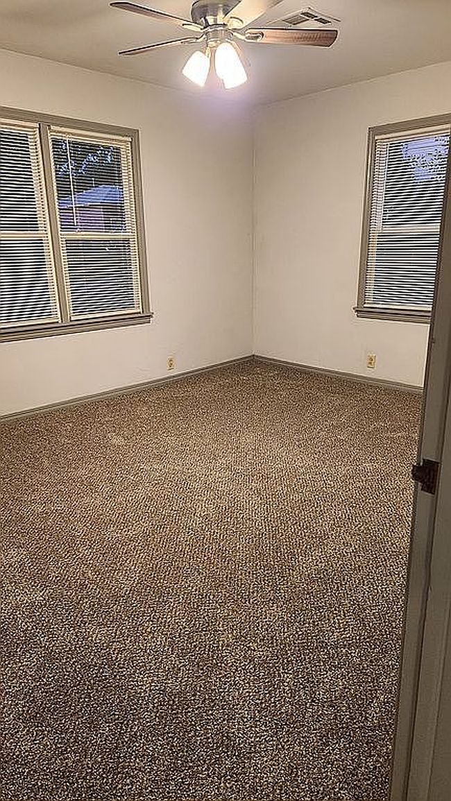 Image of 1300 E Seminole Ave