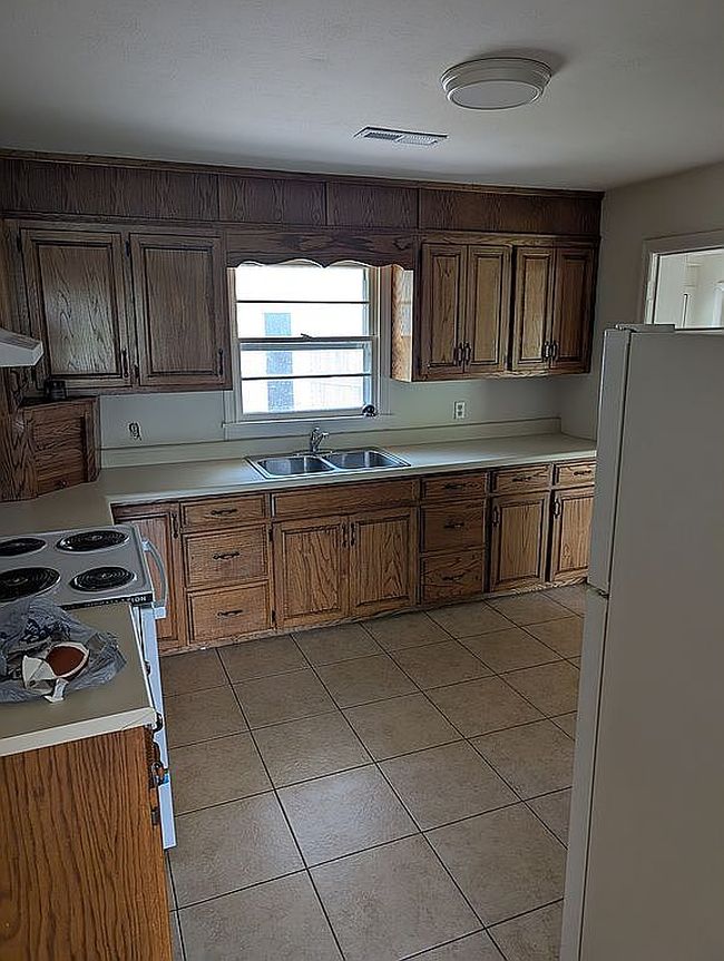 Image of 6608 Cannon Ave
