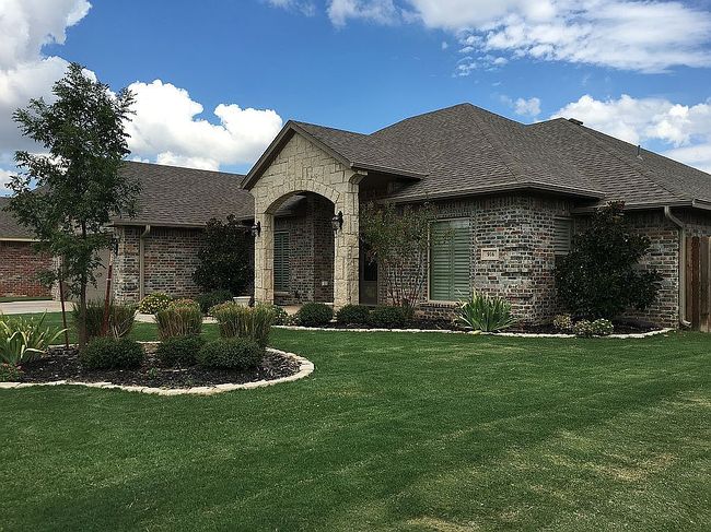 Additional photo 2 of property located at 916 Isabella Ln