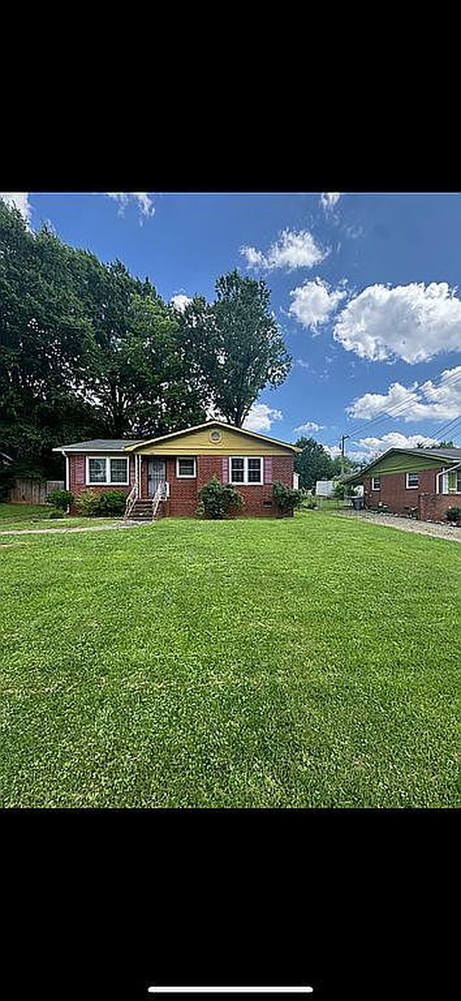 Photo of 409 S Ramsey St, Charlotte, NC