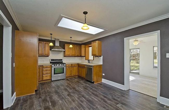 Additional photo 2 of property located at 203 Rector Heights Dr