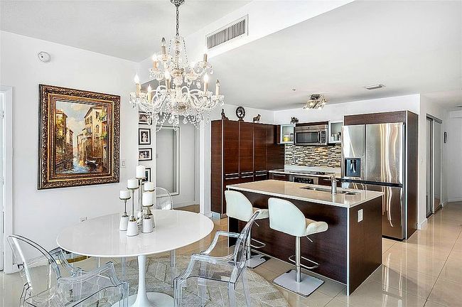 Image of 1900 N Bayshore Dr Apt 2715