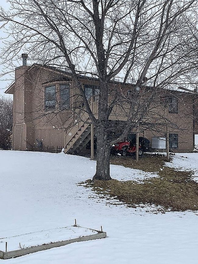 Image of 2712 Village Green Dr