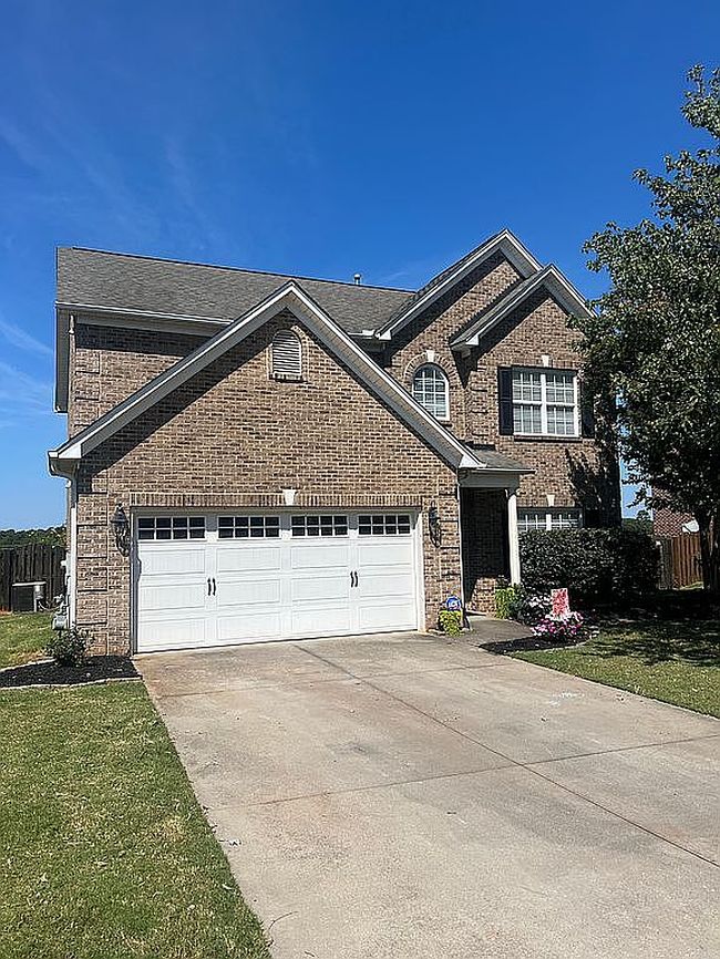 Photo of 15 Fawn Hill Dr