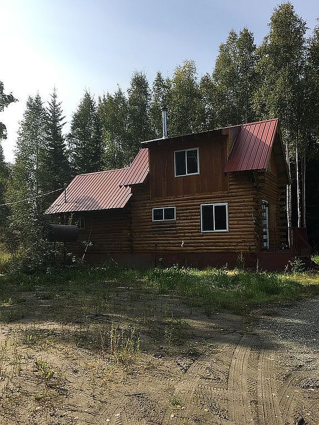 Photo of 2705 N Goldenrod Cir, North Pole, AK