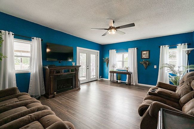 Additional photo 3 of property located at 402 Moore St