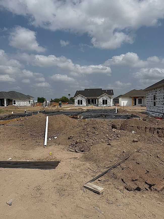 Image of 1309 E Acacia Dr