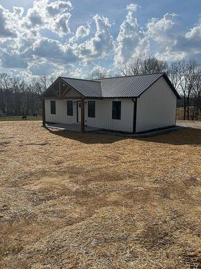 Image of 2651 Radio Station Rd