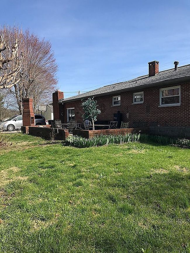 Photo of 1017 N Main St, Barbourville, KY