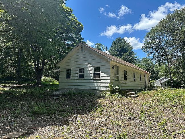 Photo of 29 Orchard Hill Rd, Newtown, CT