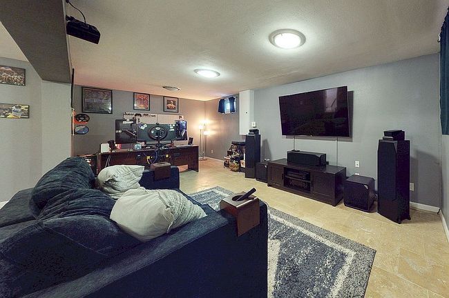 Additional photo 2 of property located at 302 40th Street Dr Se