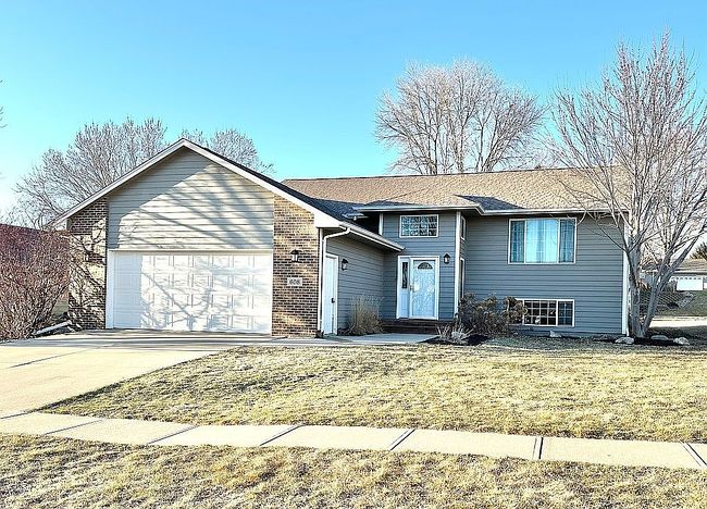 Image of 608 Fairway Dr