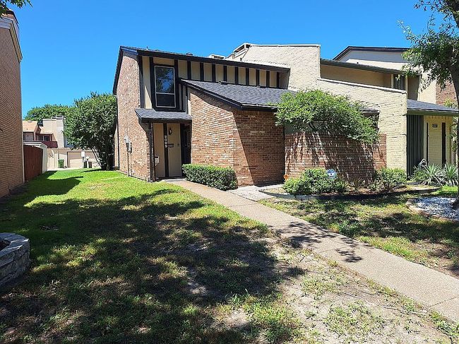 Additional photo 3 of property located at 2009 Town Ct