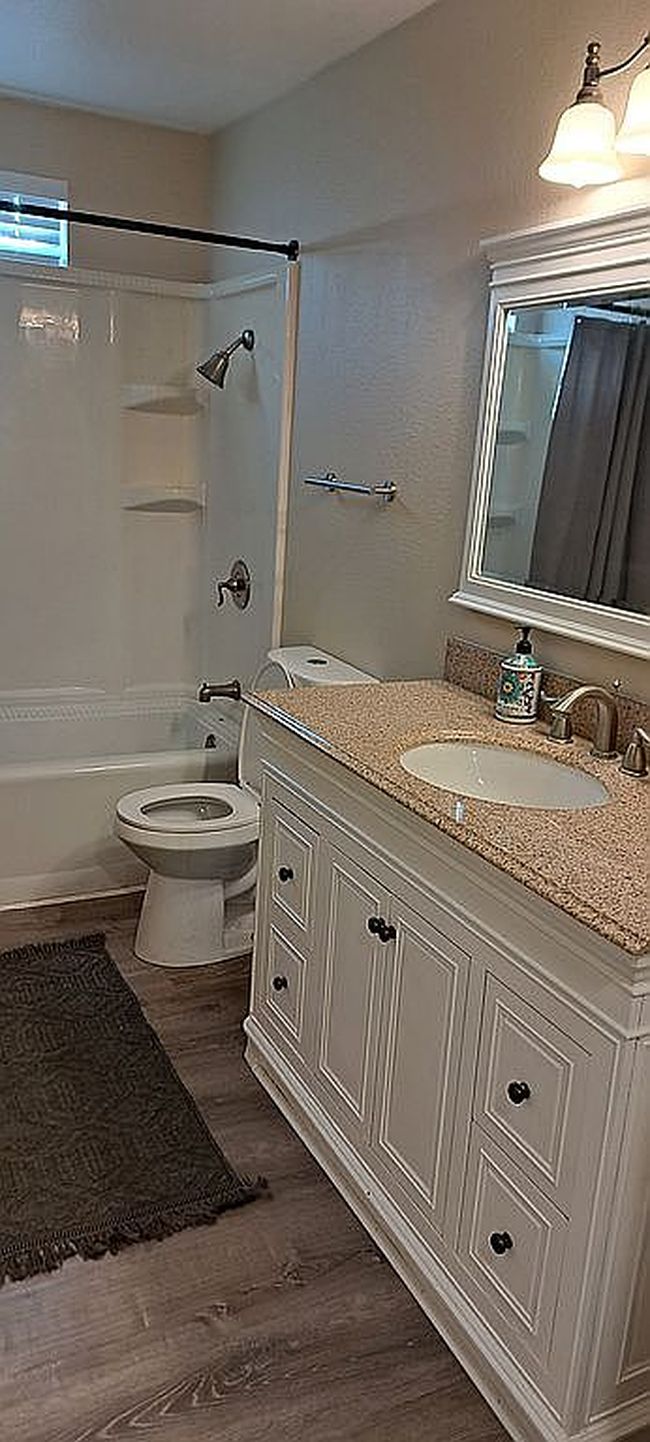 Image of 1690 Wall Ln