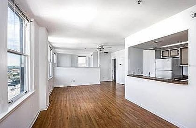 Image of 408 W University Ave Apt 9A