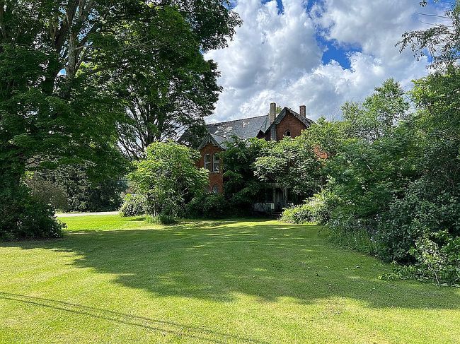 Image of 3640 Five Mile Rd