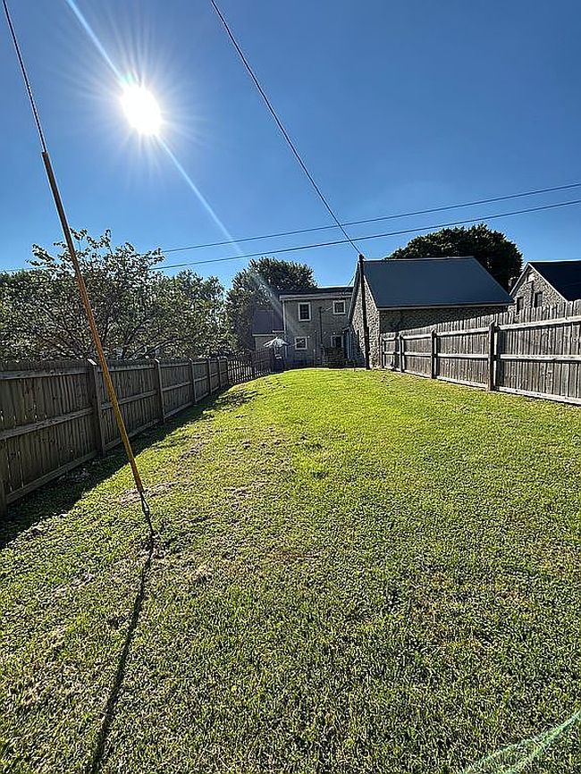 Photo of 314 Kendrick Ave, Monticello, KY