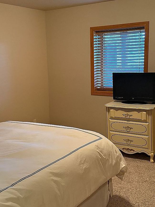 Photo of 1424 Sharpstone Dr, Mitchell, SD