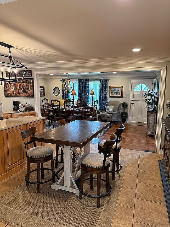 Image of 628 Old Whitley Rd