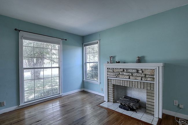 Photo of 502 Madison St, Cleburne, TX