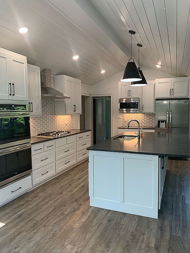 Image of 1401 Hillcrest Dr