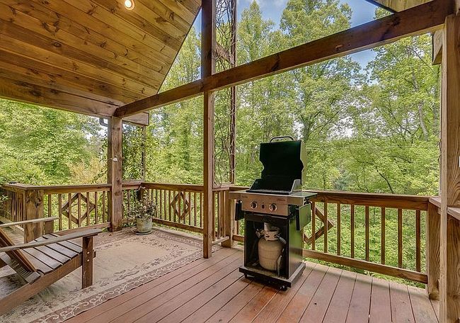 Photo of 76 Riverside Dr, Whittier, NC
