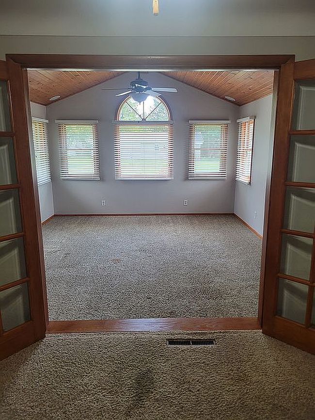 Photo of 615 S Portland St, Bryan, OH