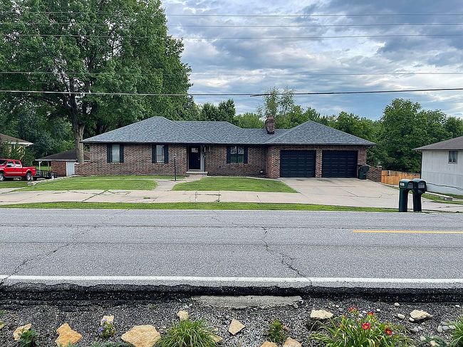Photo of 3024 Pickett Rd, Saint Joseph, MO