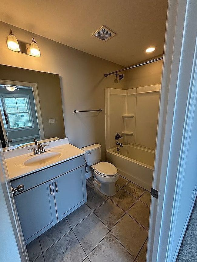 Photo of 440 Oak Pine Dr, Apex, NC