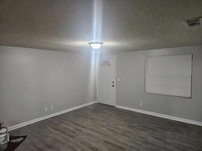 Photo of 6531 Restlawn Dr, Jacksonville, FL
