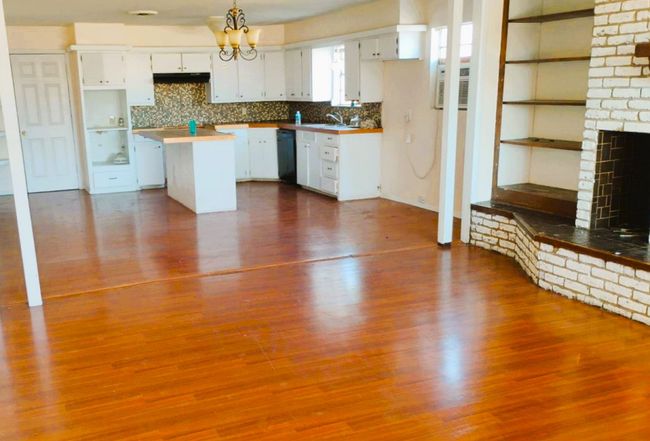 Image of 1122 S Christy St