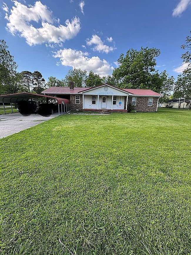 Photo of 401 E Jp Moore Dr, Naylor, MO
