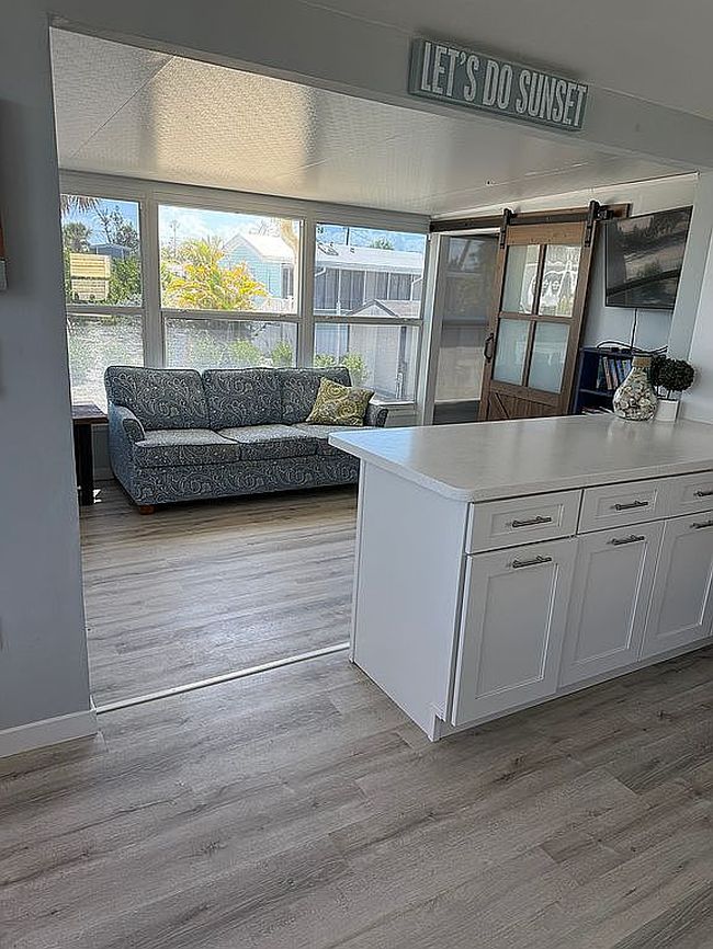 Image of 1119 Periwinkle Way #90