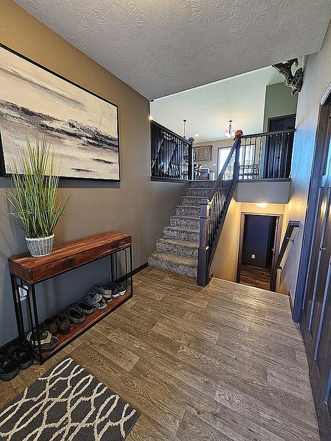 Preview of property located at 633 Apple Creek Rd