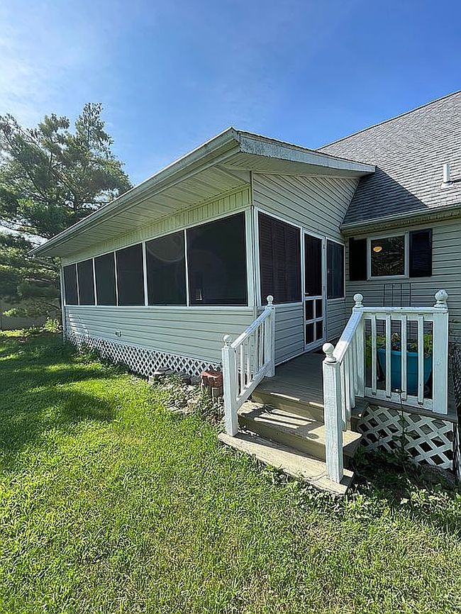 Photo of 9087 Stillwater Dr, Bradford, OH