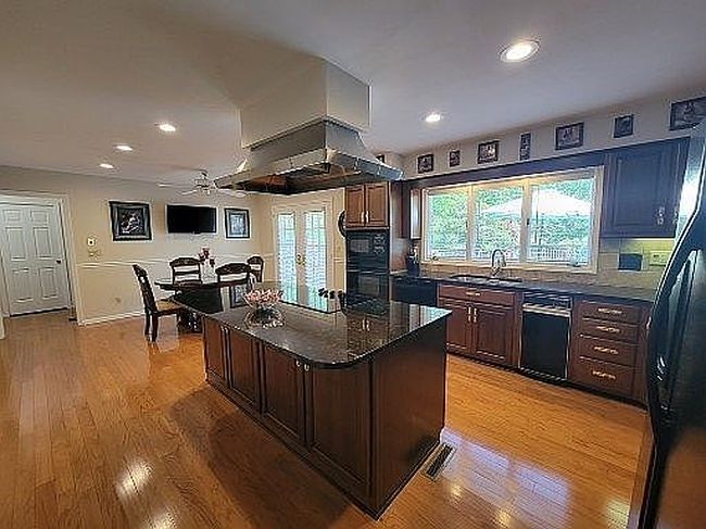Image of 3006 Chimneywood Dr