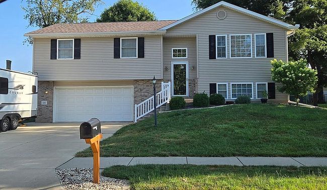 Photo of 105 Victory Dr, East Peoria, IL