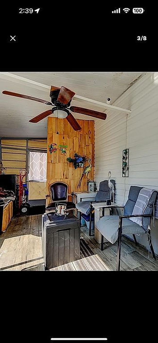 Photo of 4752 66th Ln N, Saint Petersburg, FL