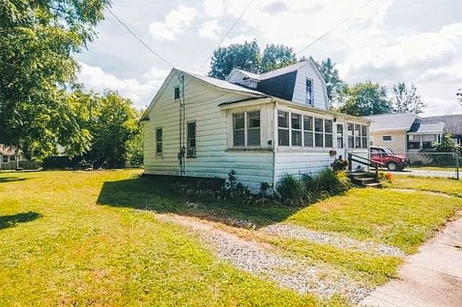 Photo of 130 Sharon Ave, Battle Creek, MI
