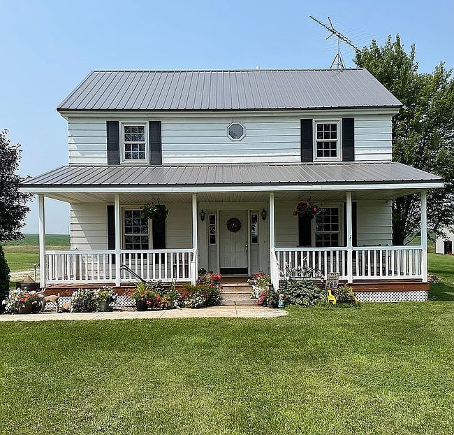 Photo of 1850 Bishop Ave, Waverly, IA