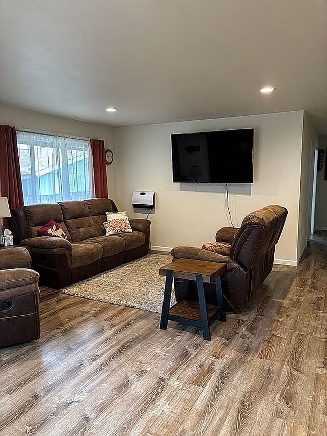 Photo of 4109 Dogwood Ln, Juneau, AK