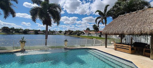 Additional photo 3 of property located at 3460 Sw 52nd St