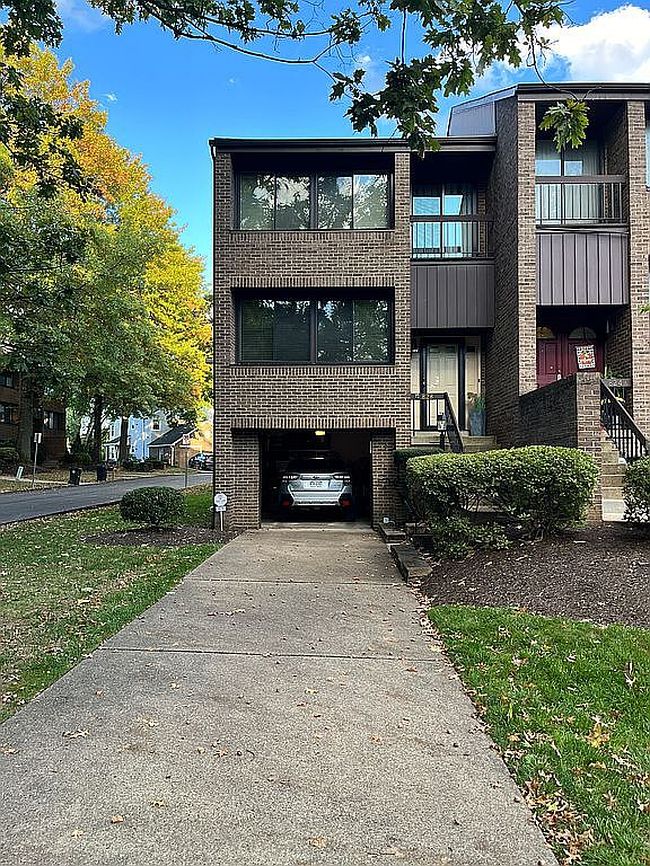 Image of 828 Fairways Dr