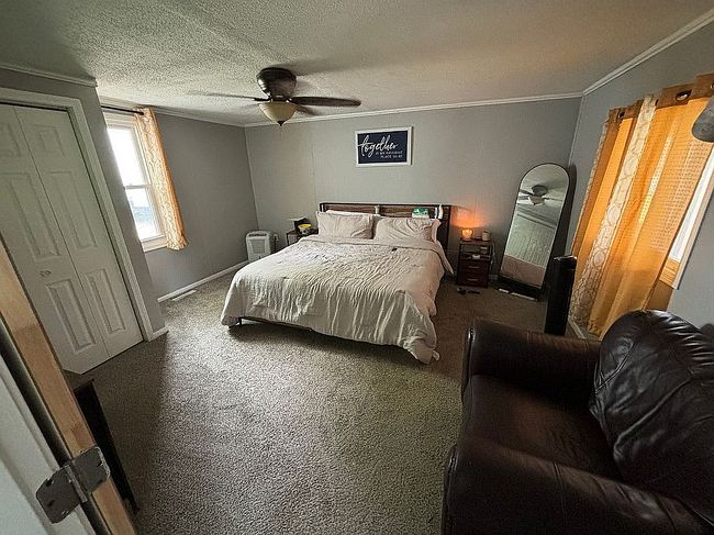 Image of 406 S B St